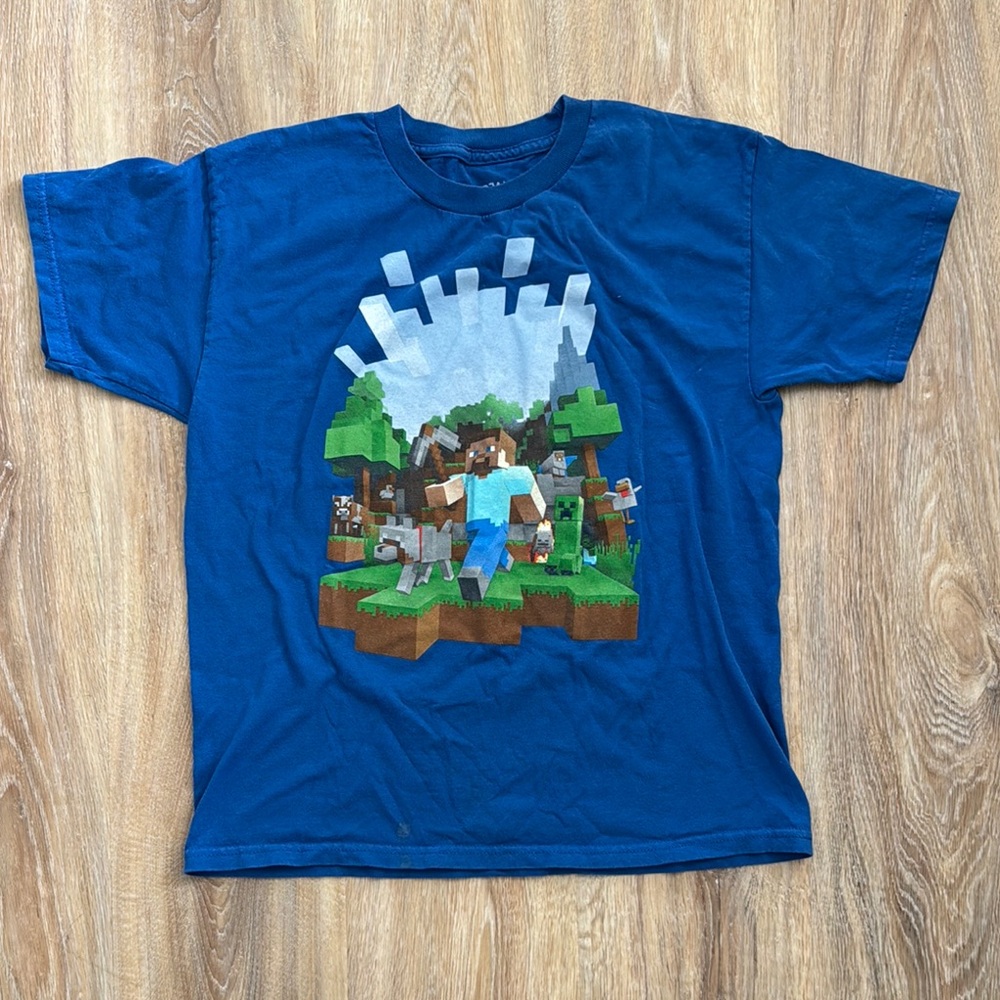 Blue Graphic Short Sleeve Tee with Outdoor Scene